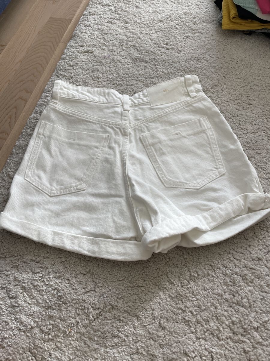 Zara Hosen: Hot Pants Grösse 34 von Zara – Neu (gemäss Beschreibung) aus Otelfingen von Tommy112 1