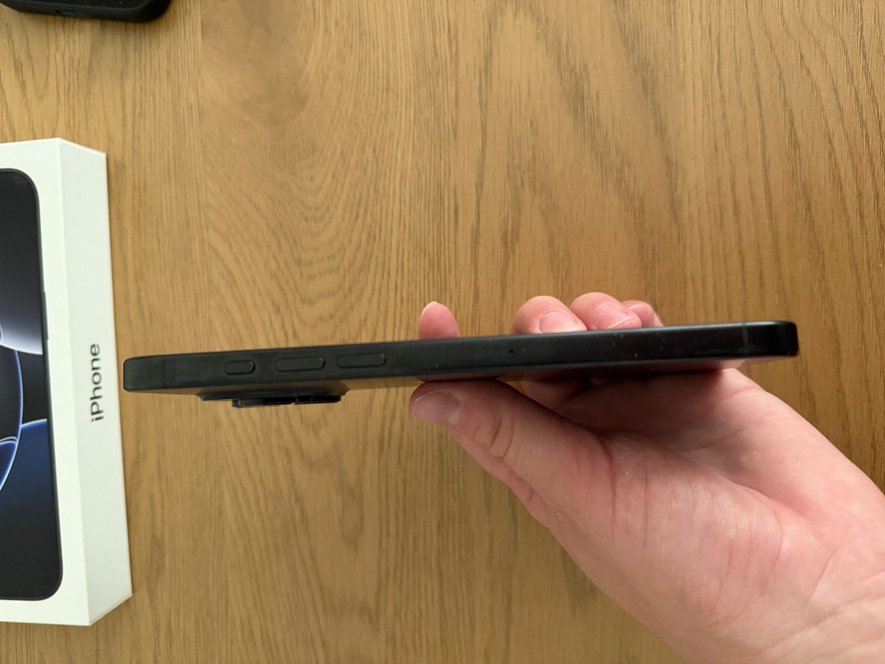 Apple Portables: iPhone 16 Pro Max – D'occasion à Frenkendorf par Joleen24 3