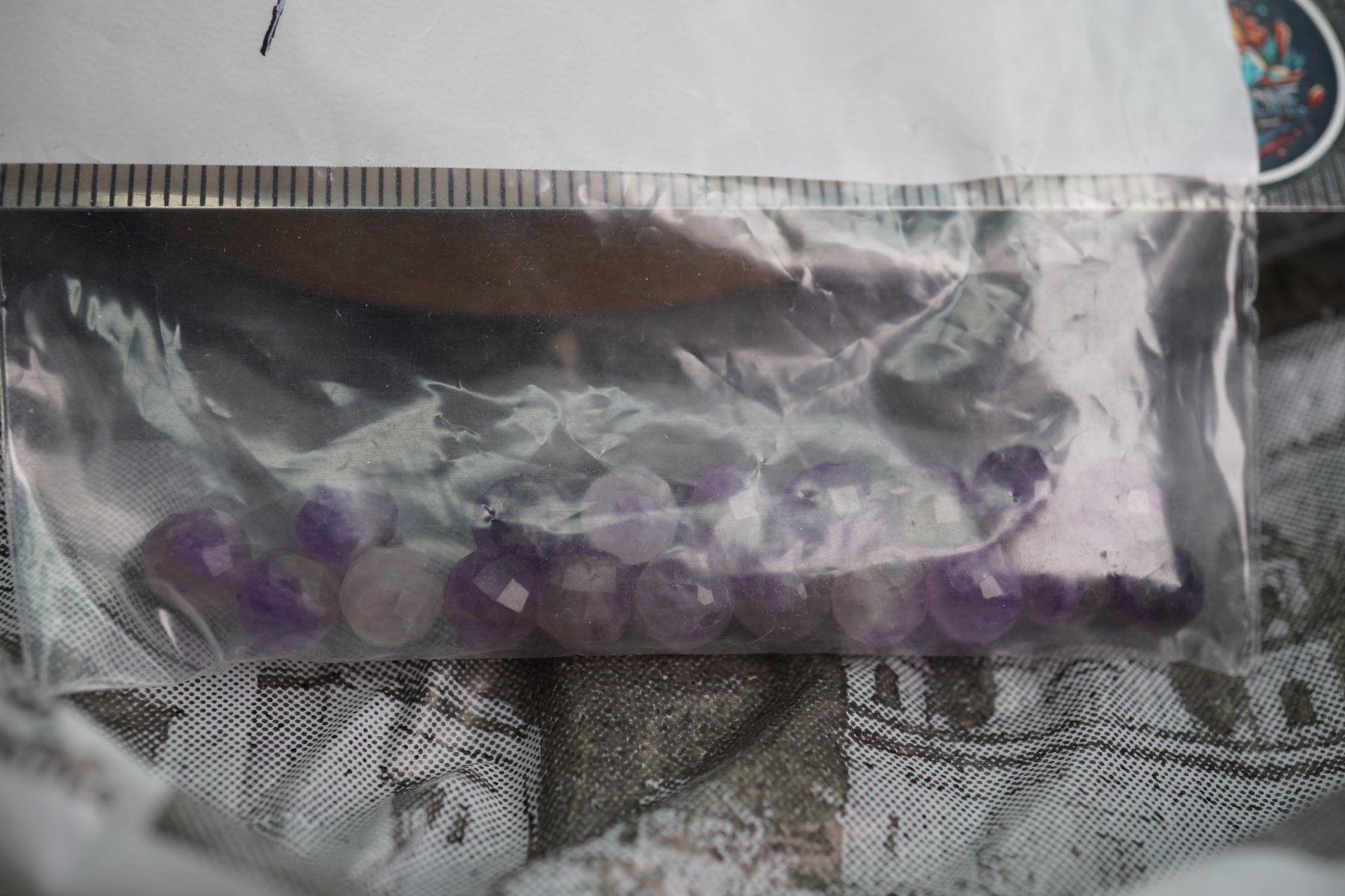 Minerali & Pietre curative: Amethyst    Gelocht  Resten   ab  1.-   gratis Versand – Nuovo e nell'imballaggio originale da Eschenbach SG venduto da topstone 4