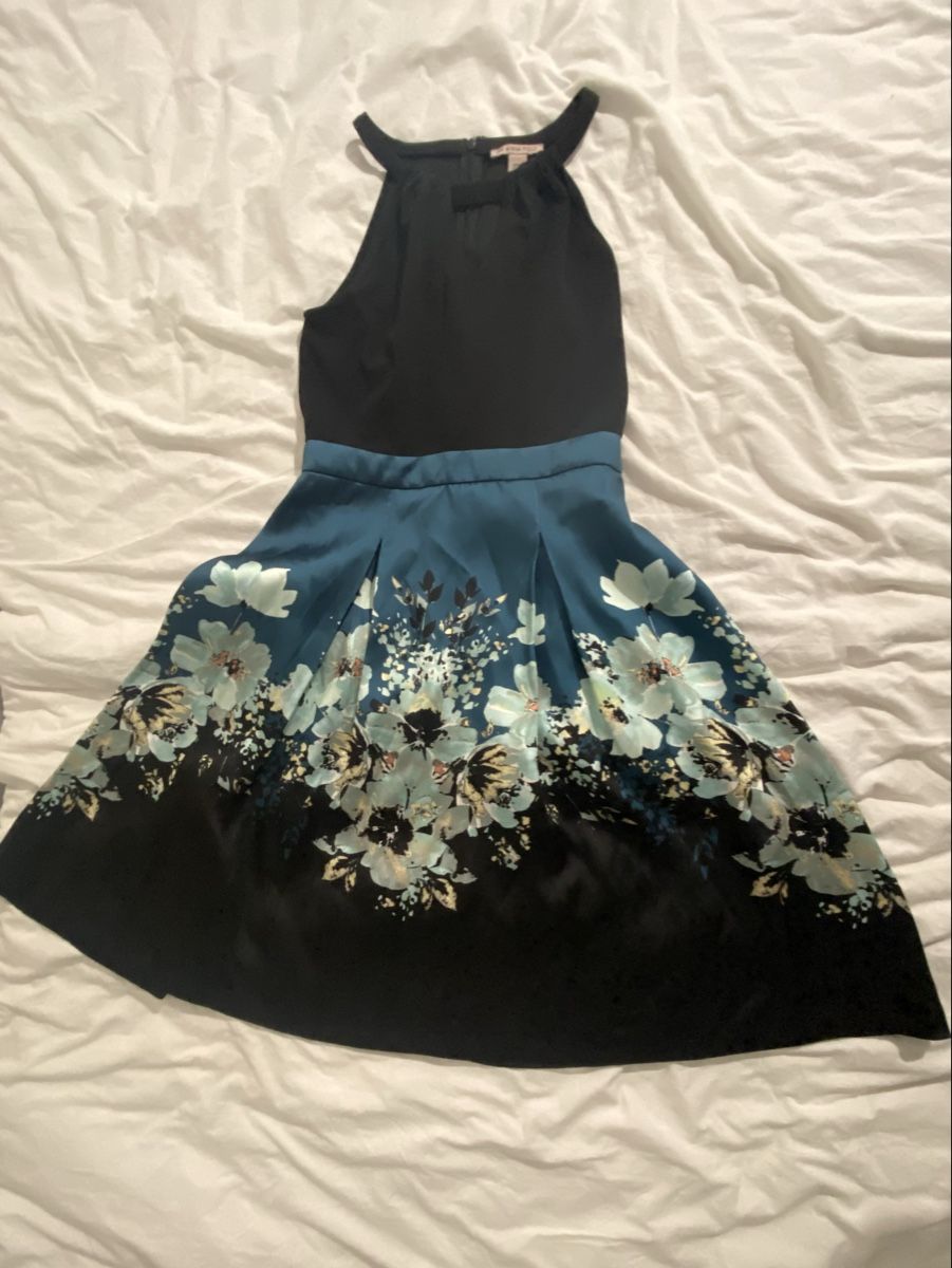 Anna Field Kleider: Kleid mit Blumenmuster – Gebraucht aus Spiegel b. Bern von ano_tc7y 2