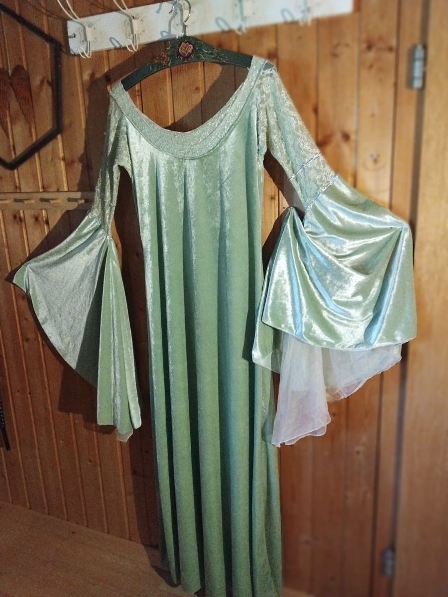 Vestiti: Kleid langarm Samt mit Spitze mintgrün Grösse S M – Usato da Toffen venduto da angie.4 3