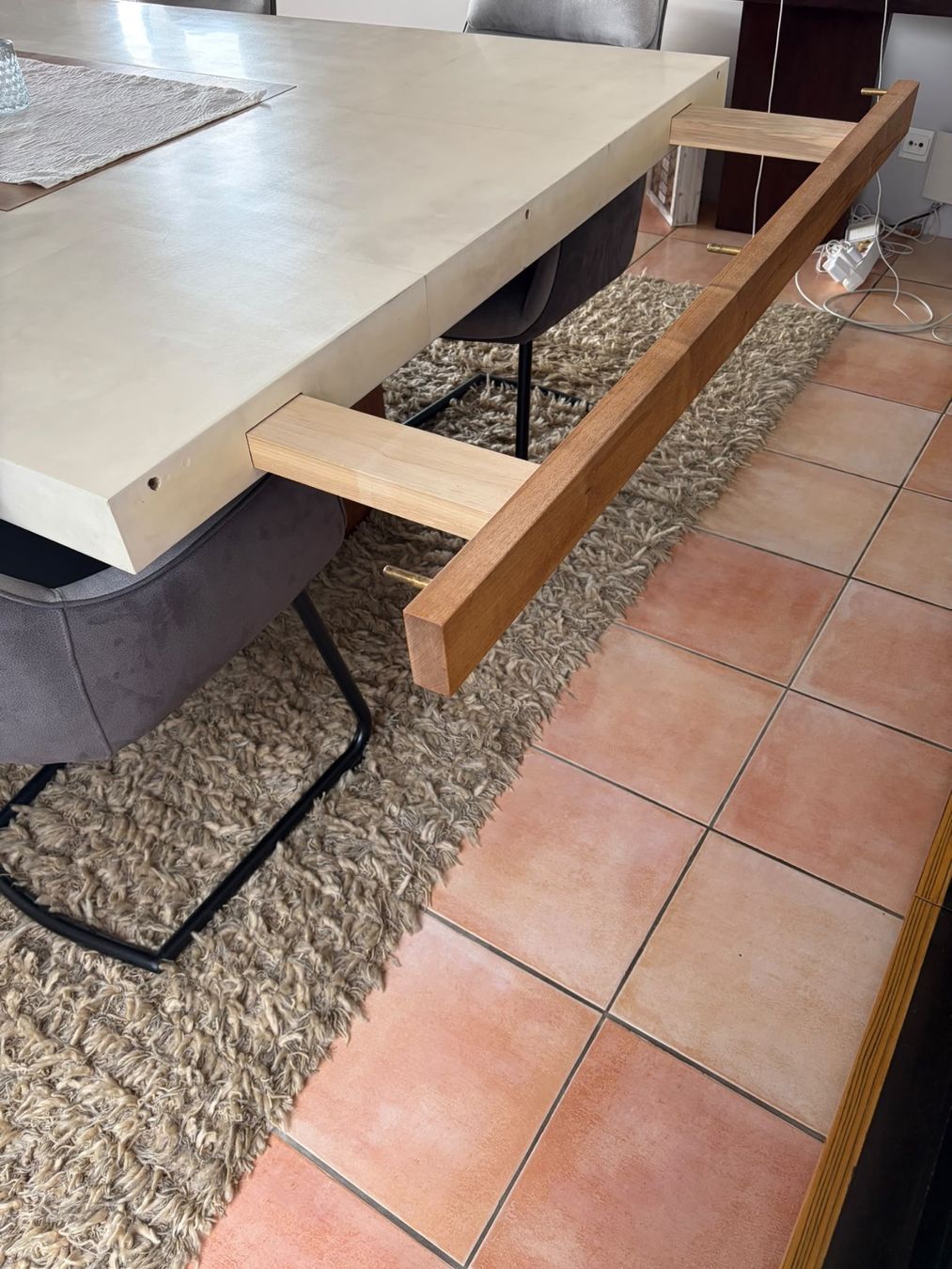 Tische: Esstisch – Gebraucht aus Mont-sur-Rolle von flo1185 1