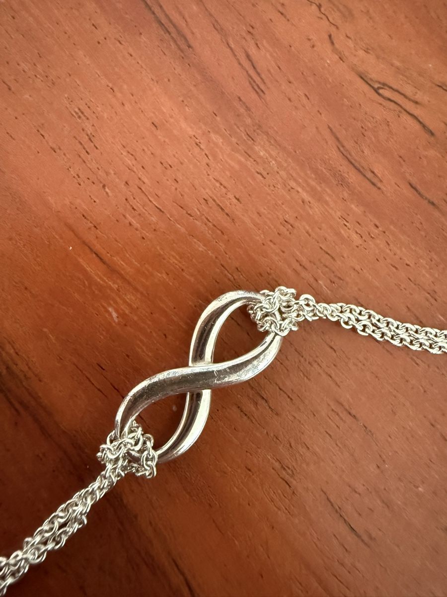Tiffany & Co. Bracciali & Braccialetti: Tiffany Infinity Armband – Usato da Dietlikon venduto da Moncler2010 2