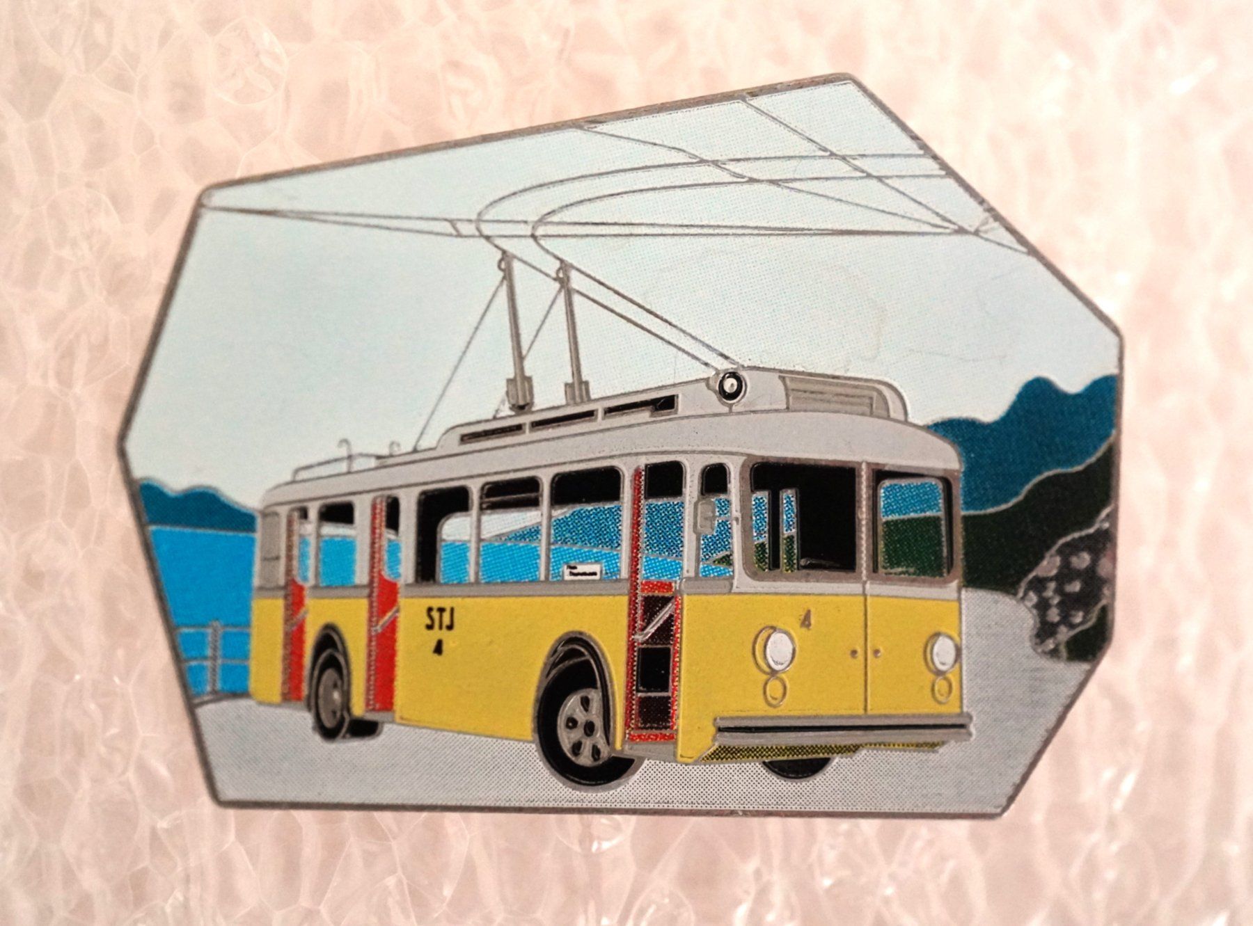 Placchette & Badge: Pin Trolleybus STI Berna Schmid Müller – Usato da Worb venduto da worb01