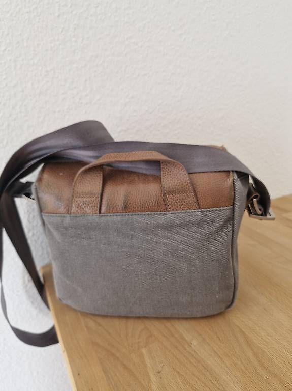 Taschen: Kameratasche – Gebraucht aus Baden von lor_hk8w 1