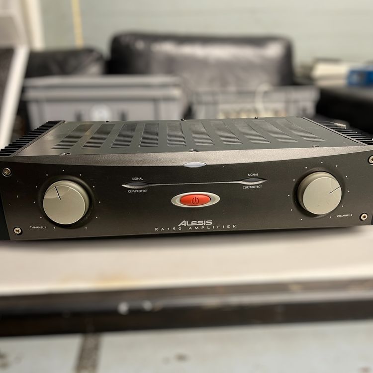 Alesis RA 150 amplifier Kaufen auf Ricardo