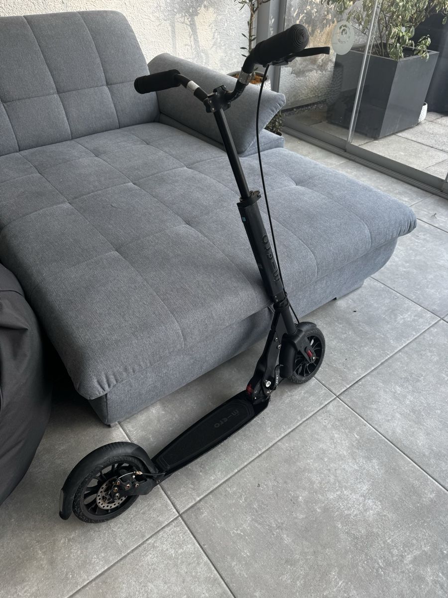 Micro Kickboard: Micro Metropolitan Deluxe – D'occasion à Kloten par Karolina7