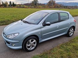 Peugeot 206 Premium 1.6 16V Automatik (5-Türer)