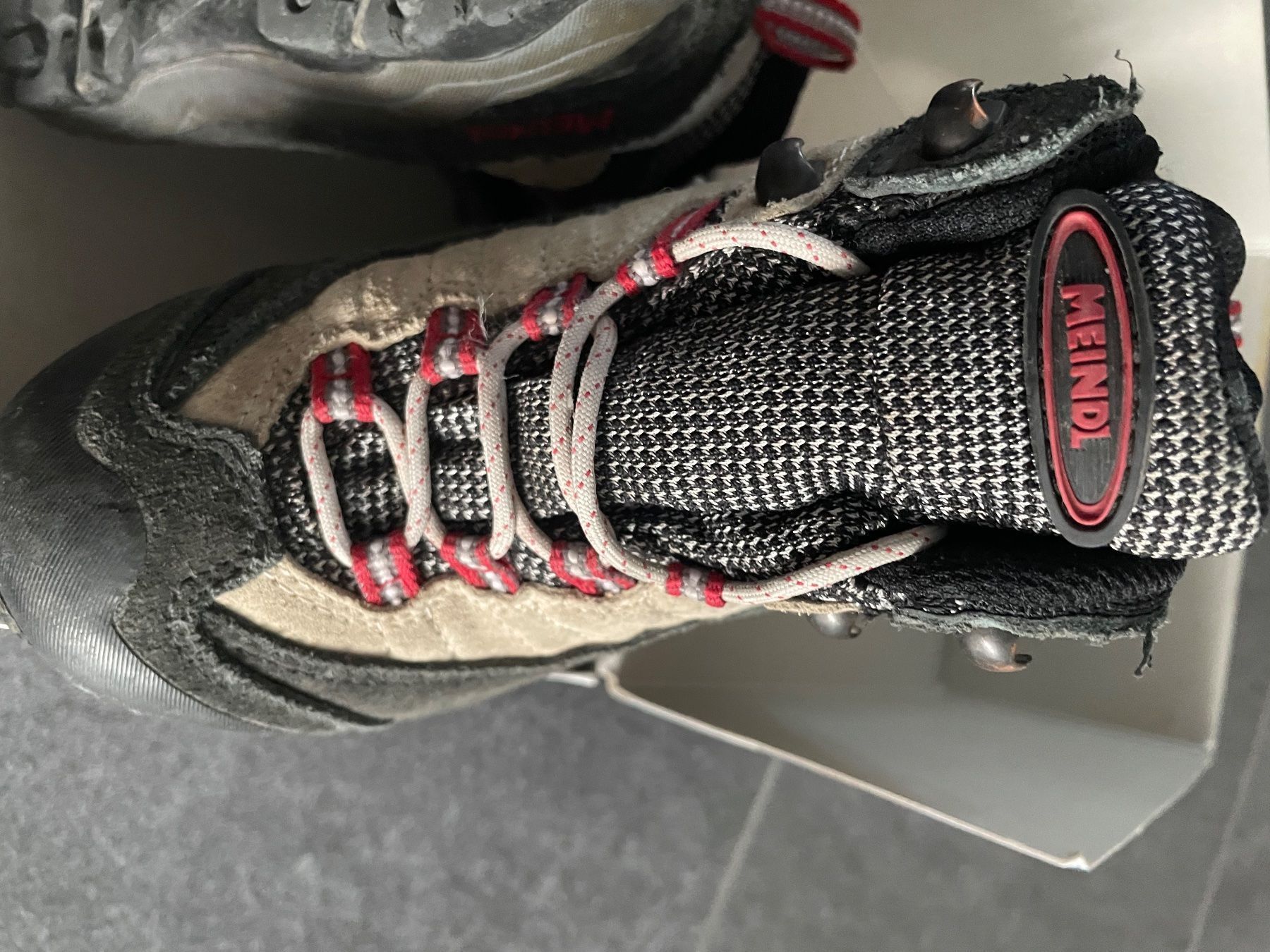Meindl Scarpe da uomo: Wanderschuhe Meindl Junior Grösse 28 – Usato da Langwiesen venduto da molegra