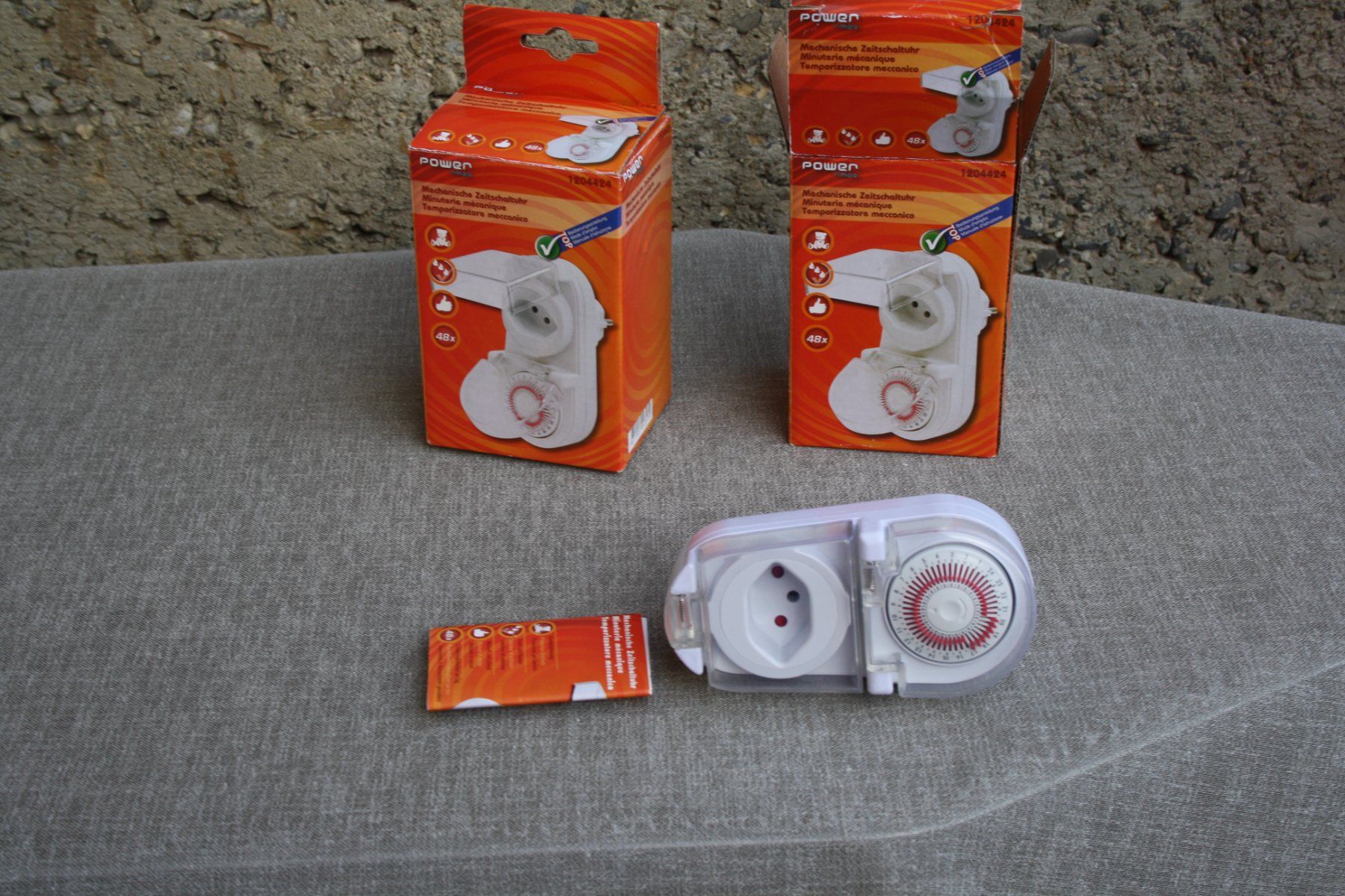 Spine: ZEITSCHALTUHR 2 STÜCK MECHANISCH 2400W – Usato da Wauwil venduto da Pneuedy 1