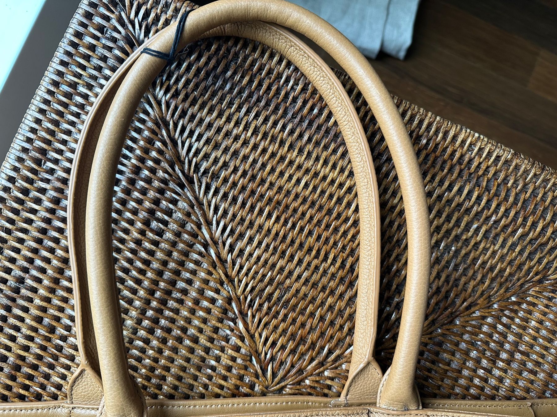 Bottega Veneta Borse: Bottega Veneta large Arco leather tote – Nuovo (secondo la descrizione) da Langnau am Albis venduto da bar_ml6k 3
