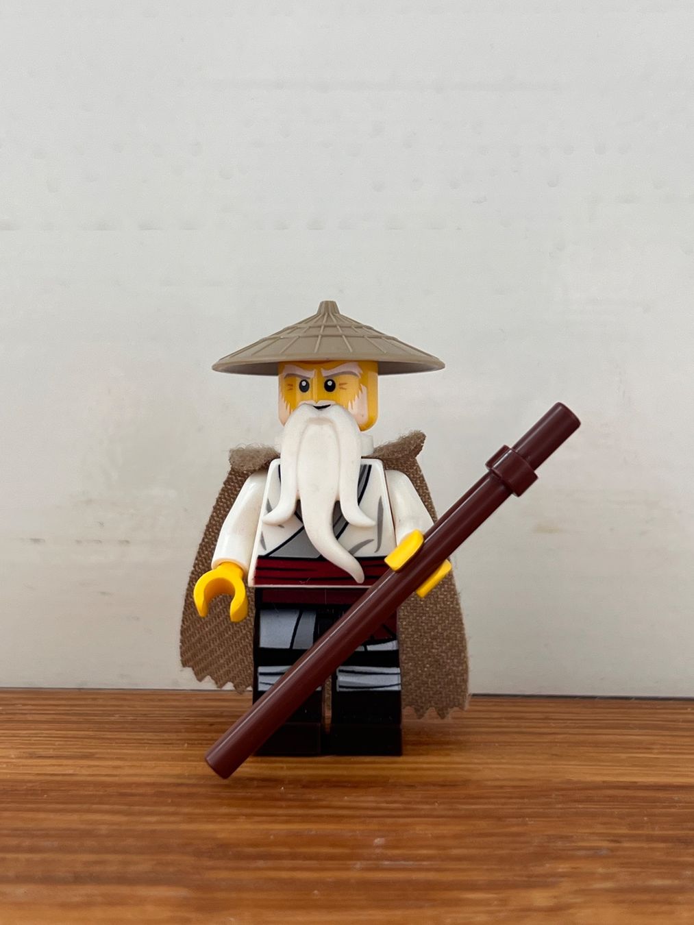 Lego Statuette: Wu Master, Fuzzy Cape – Nuovo (secondo la descrizione) da St. Gallen venduto da kur_w687