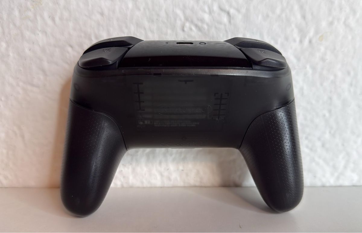 Manettes: Nintendo Switch Pro Controller - With a stick drift! – D'occasion à Ehrendingen par bubulence 1
