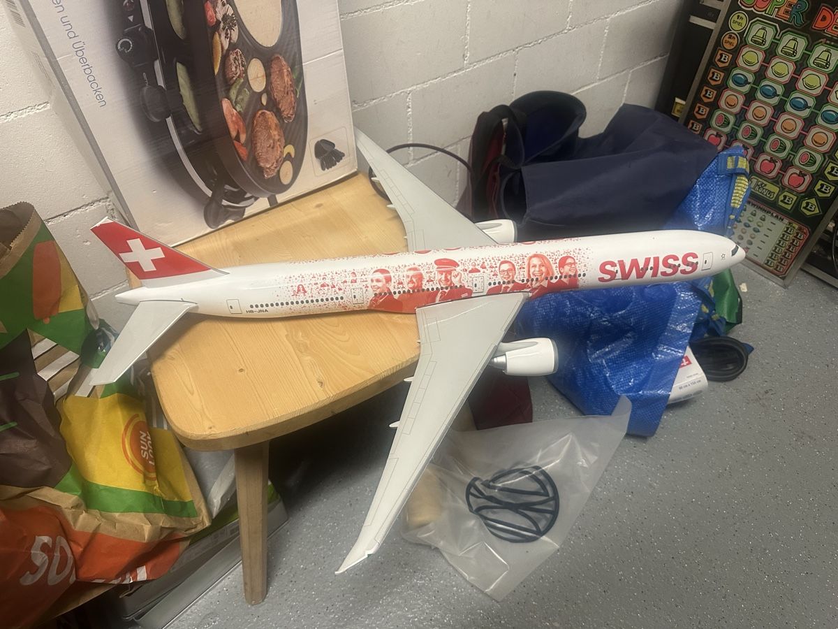 Swiss Kit di modellismo & Modellini statici: Swiss Airbuss – Usato da Nürensdorf venduto da maqopaqo