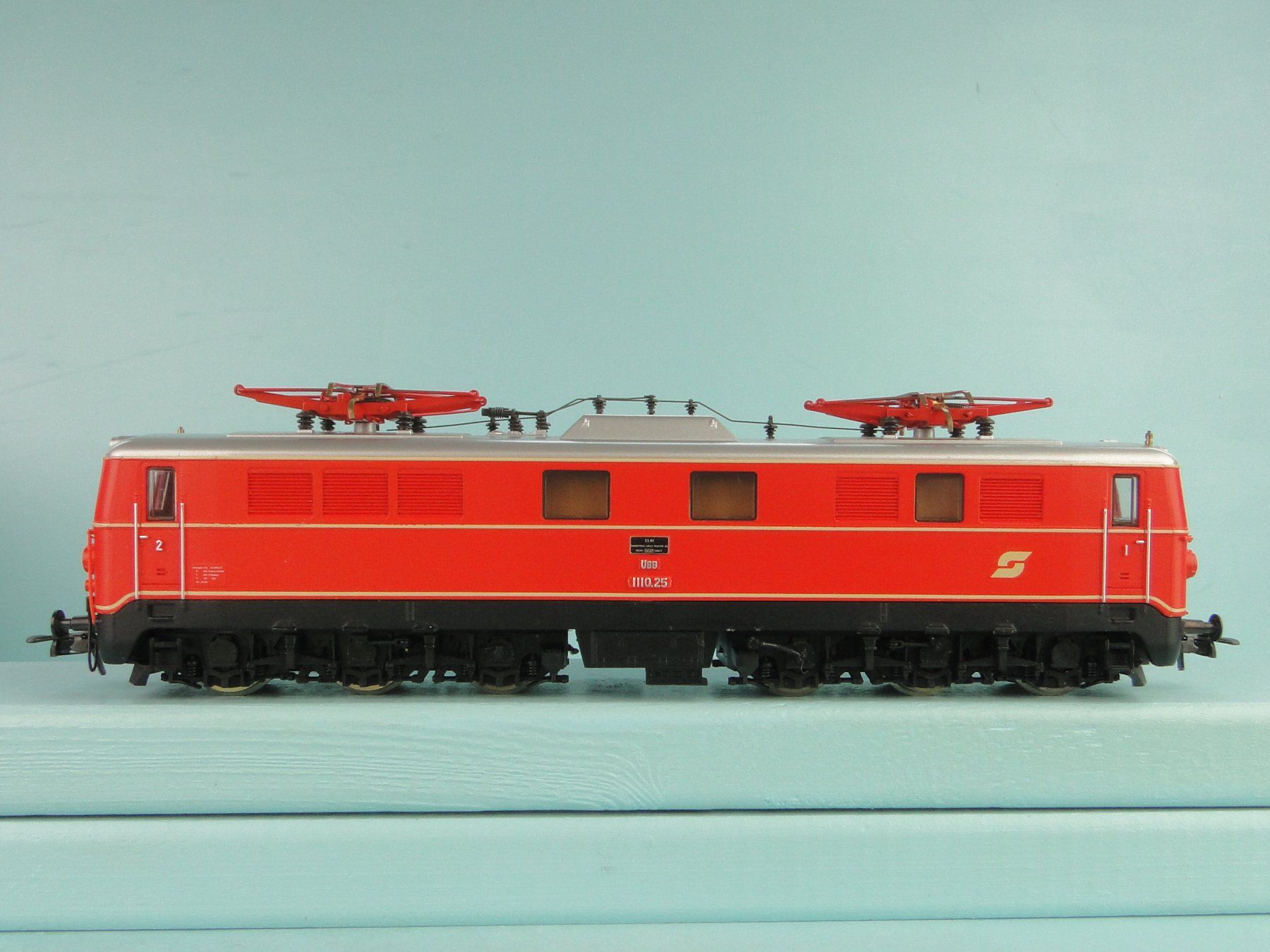 Roco Modellini di ferrovie: Roco 4198B ÖBB  1110, Neuwertig – Usato da Bülach venduto da cann11 2