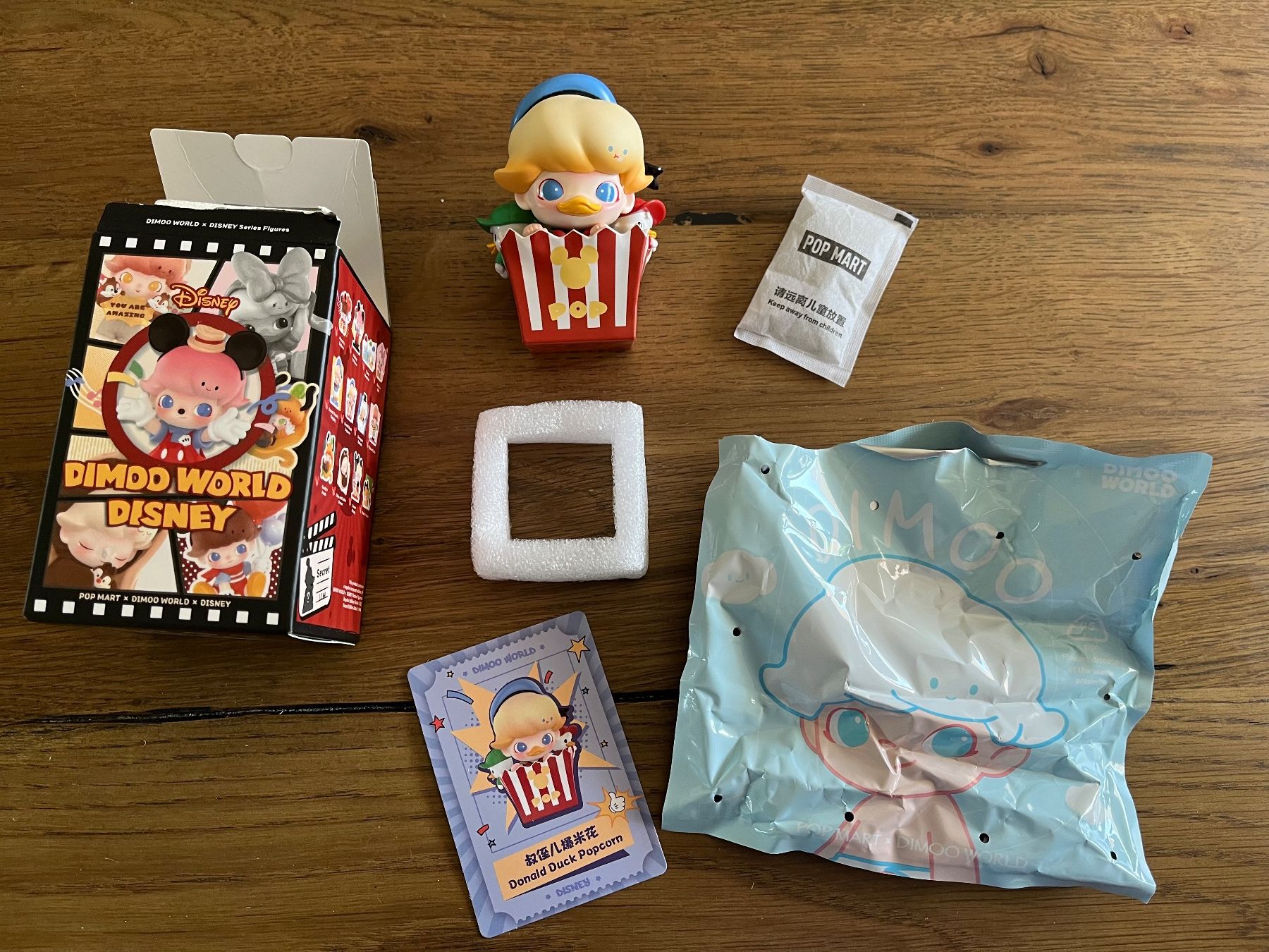 Pop Mart Statuette: Pop Mart Dimoo World Disney Donald Duck Popcorn – Nuovo (secondo la descrizione) da Basel venduto da elfeli81