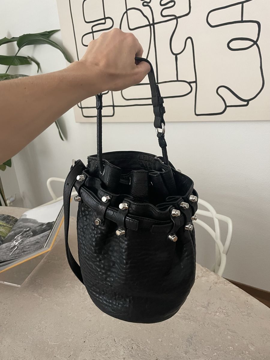 Alexander Wang Sacs femmes: Black leather studded Alexander Wang bag – D'occasion à Zürich par Aurelie.bny 5