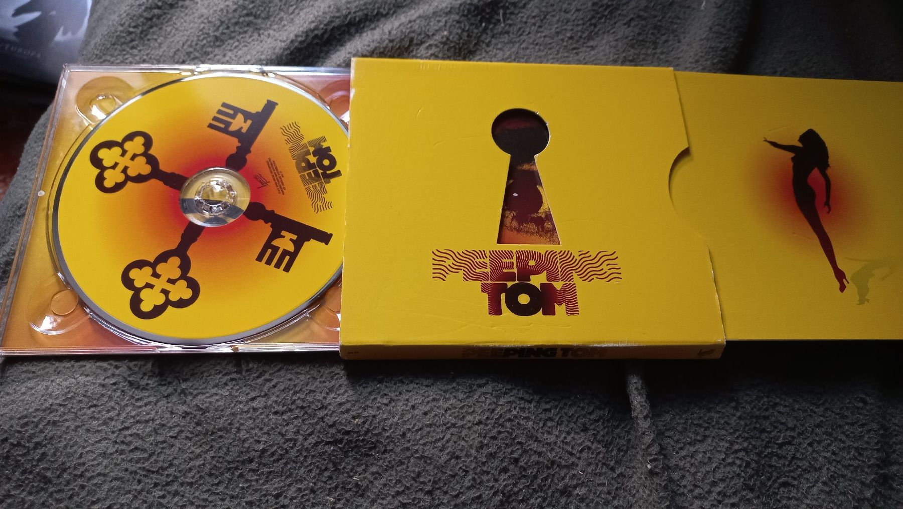 CDs: Peeping Tom CD Slider Digipack  – D'occasion à Olten par Donatello1984 2