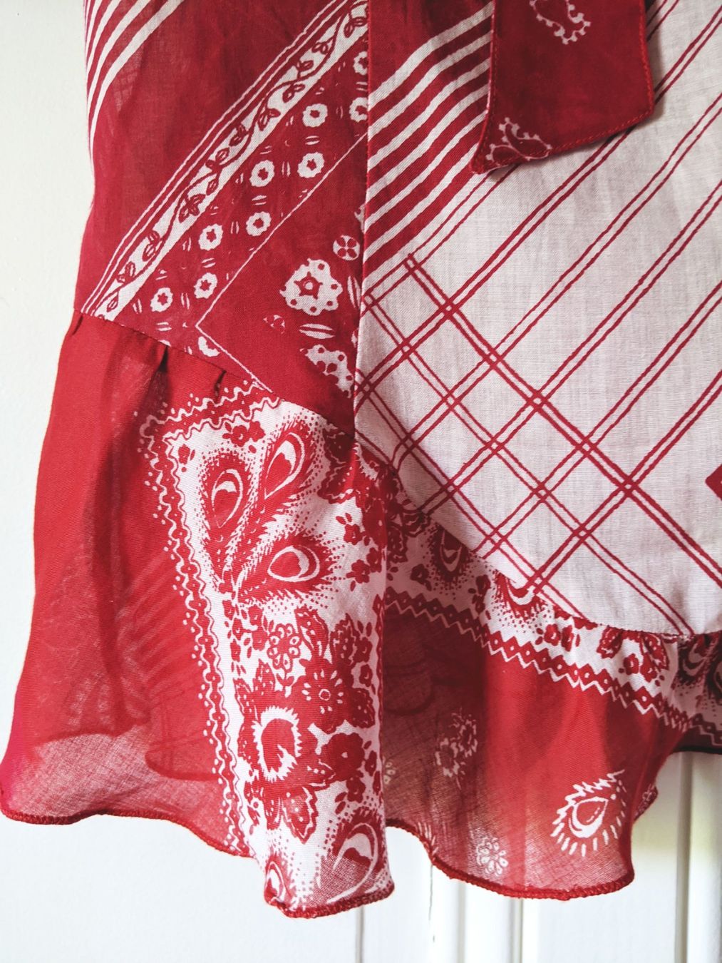 Alexander Mcqueen Blusen: ALEXANDER McQUEEN : Blouse rouge et blanche M – Gebraucht aus Petit-Lancy von lilycerise 4