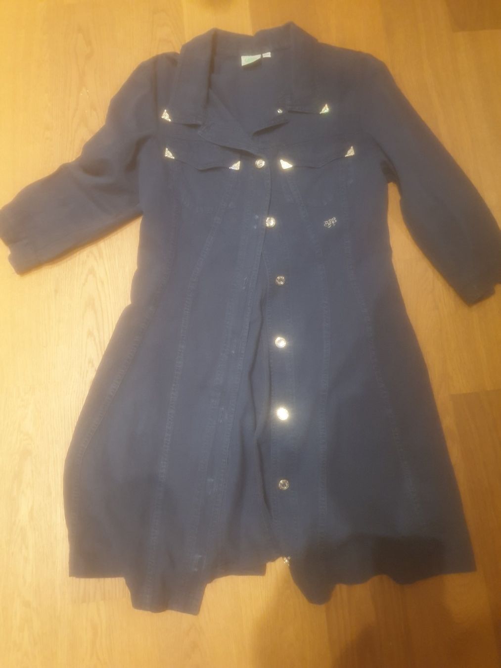 Vestiti: Kleid – Usato da Hinwil venduto da tan_ry6s