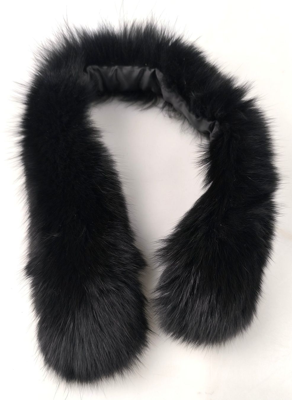 Foulard & Sciarpe: Schwarzer Pelzkragen Stola – Usato da Rüti ZH venduto da Restwert_Rueti_ZH 2