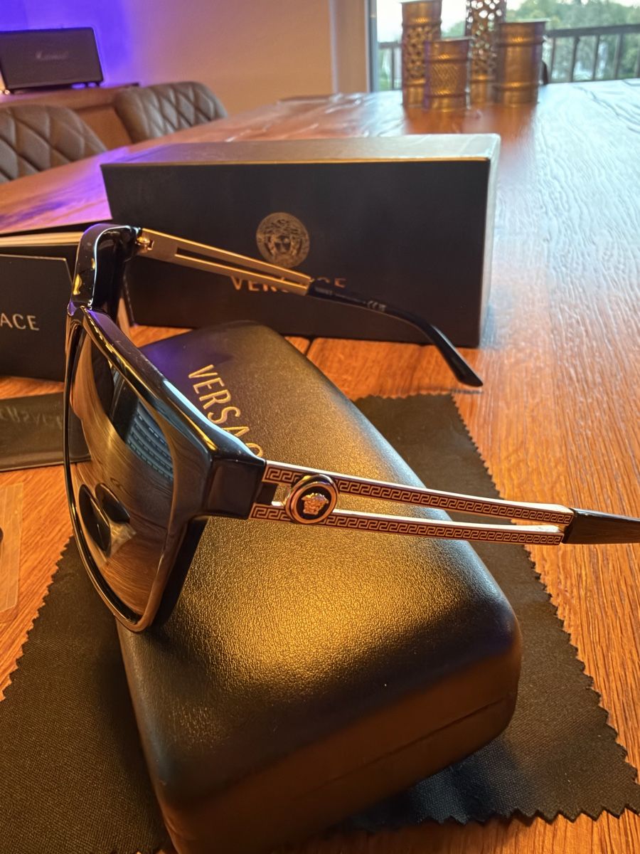 Versace Brillen & Gläser: Versace Sonnenbrille – Gebraucht aus Freidorf TG von P.Saui 2