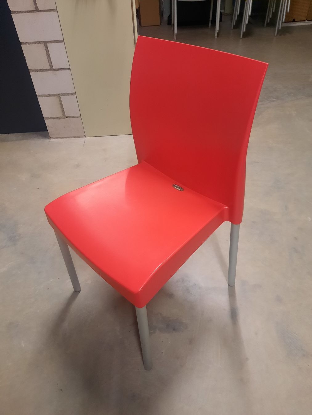 Sedie: Pedrani Stühle rot, gelb, orange – Usato da Neuenkirch venduto da Reisecaravan 1