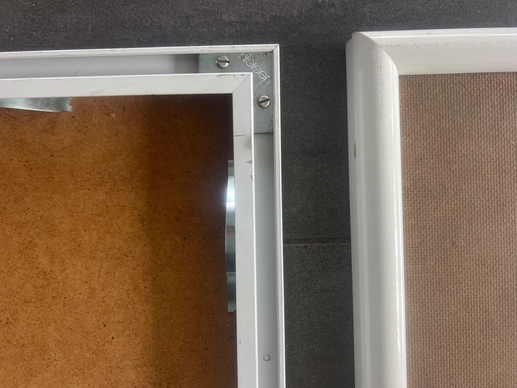 Cornici: 4 identische Aluminiumrahmen, nielsen – Usato da Rain venduto da Pic-Ass 2