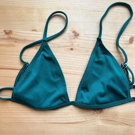 8 Bikini - Oberteile Bright Swimwear Größe L - Neu