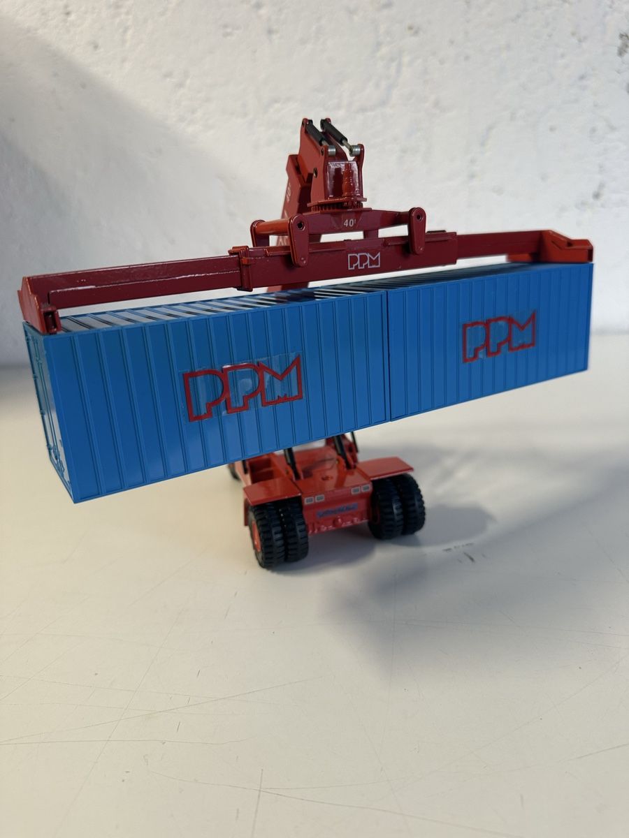 Joal Kit di modellismo & Modellini statici: Joal PPM Super Stacker 40t 1:50 mit Container – Usato da Zetzwil venduto da ZB05 1