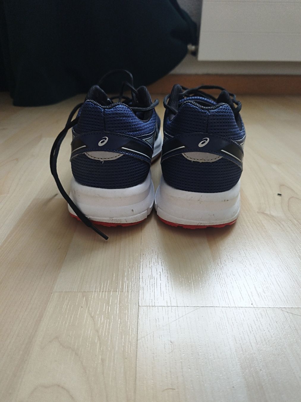 Asics Scarpe da uomo: asics Herren Sportschuhe / 44 – Usato da Luzern venduto da kornerlu 2