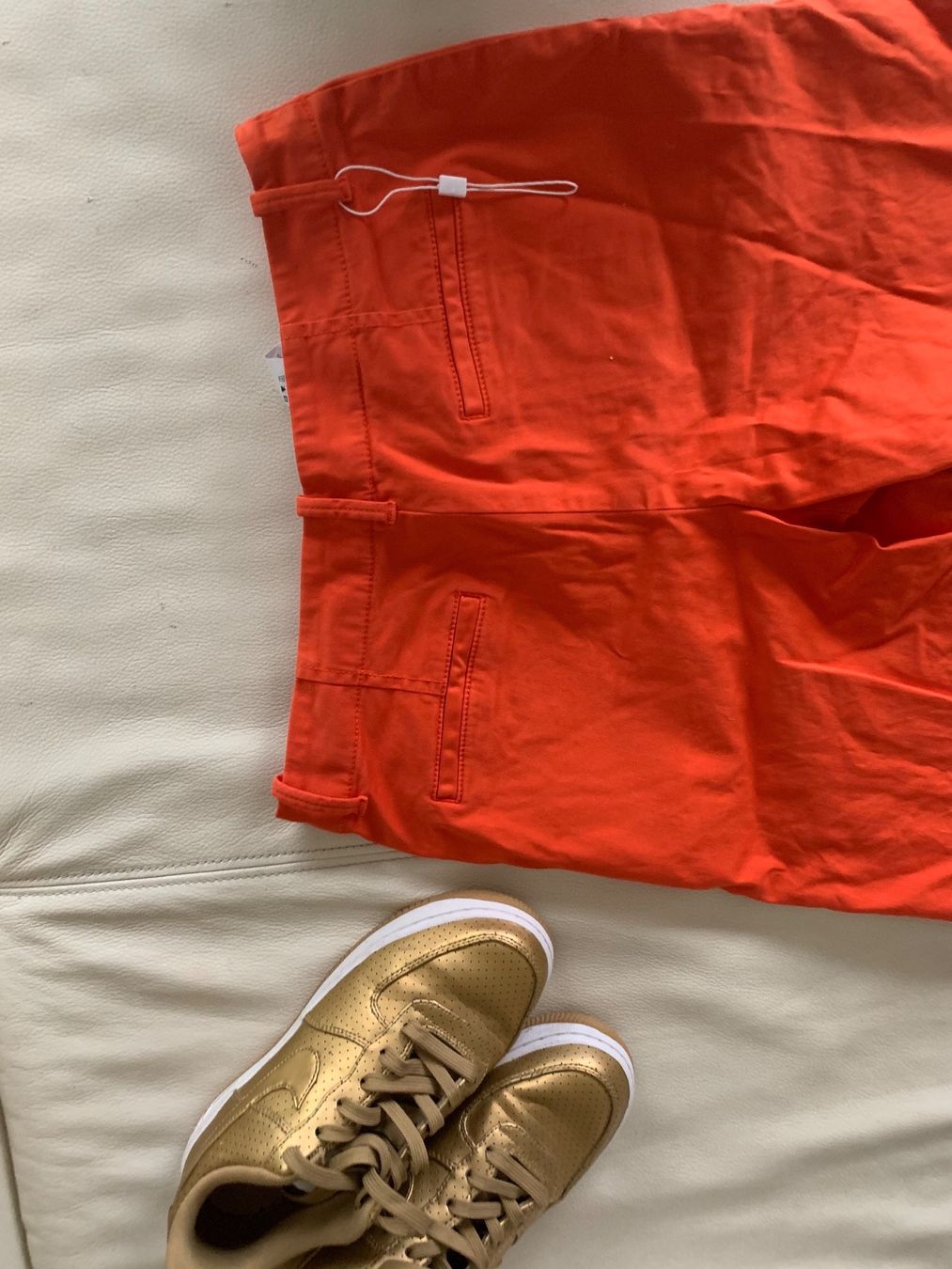 Hugo Boss Pantaloni: Boss Shorts, neuwertig, orange – Nuovo (secondo la descrizione) da Hombrechtikon venduto da Herbstsonne 2