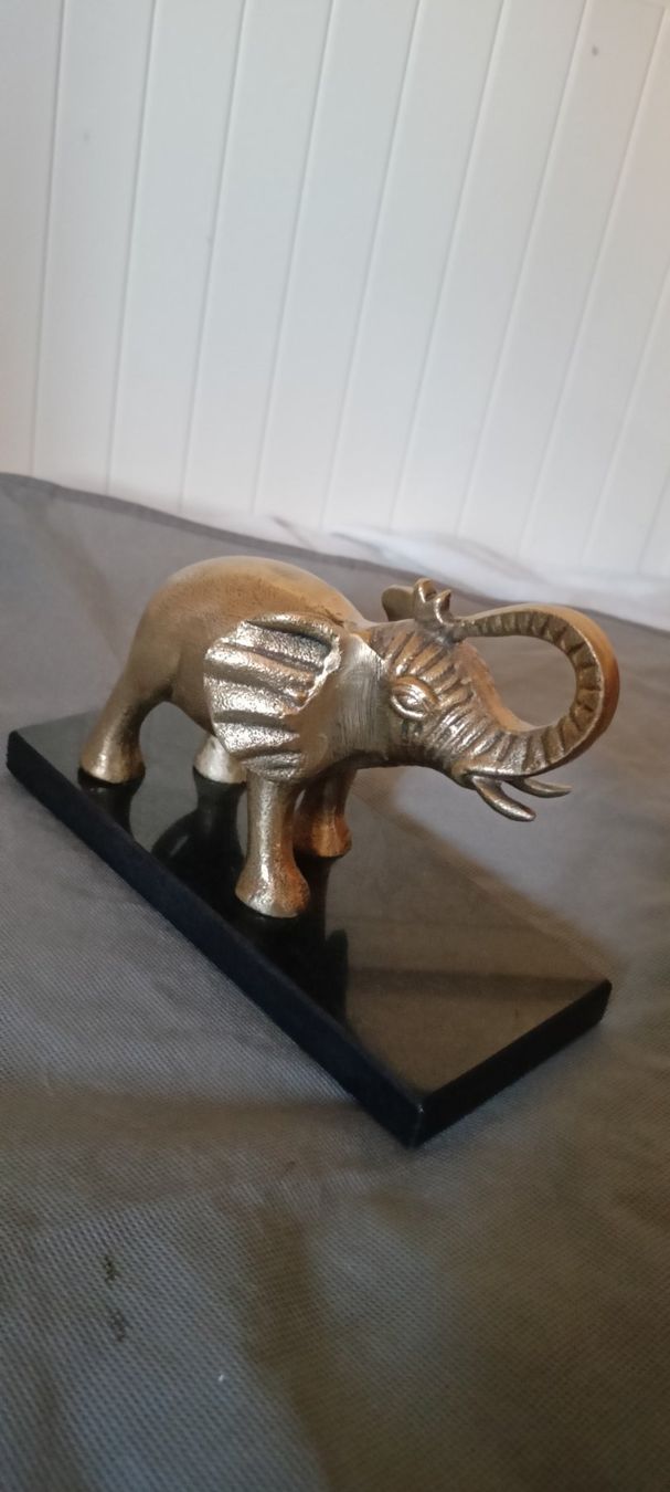 Sculture & Statue: deux statue éléphant en marbre et aluminium – Nuovo e nell'imballaggio originale da GENEVE venduto da goldforall 4