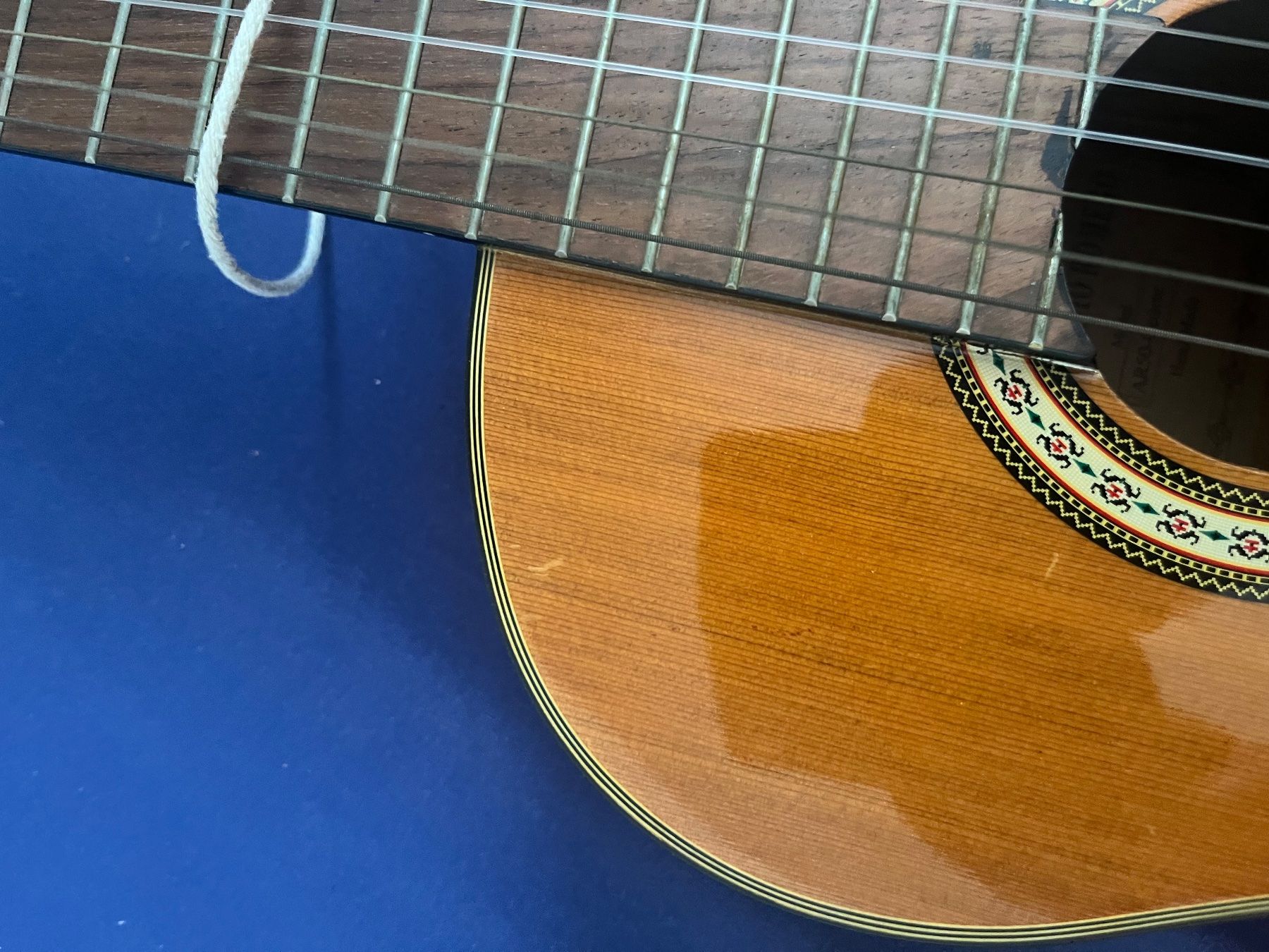 Instruments de musique: Gitarre – D'occasion à Läufelfingen par Columbus06 2