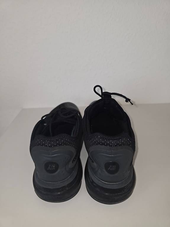 Scarpe da uomo: Air Max More Black-White-Wolf Grey Taille 44 – Usato da Pully venduto da fer_8lm6 1