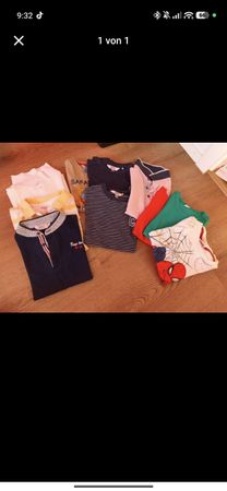 Kinderkleidung Set 5 Stk T-Shirts und Poloshirt Gr. 110-1