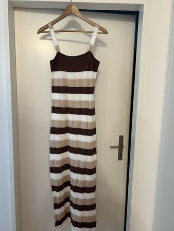 LANGES STRICKKLEID GR M(PASST AUCH FUER S)