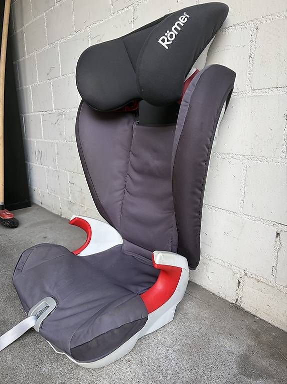 Sièges auto: Römer Kindersitz – D'occasion à Zürich par Dario_222