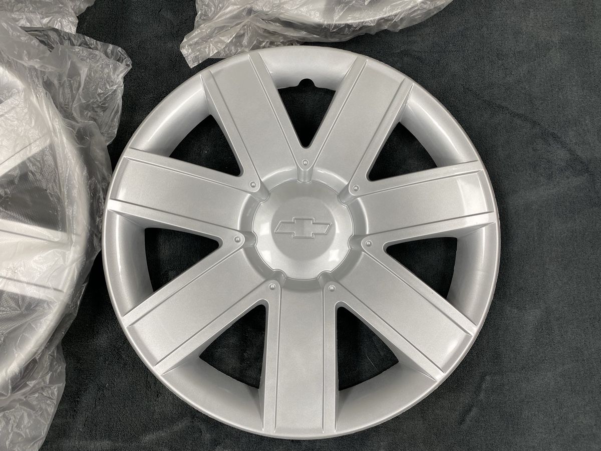 Chevrolet Cerchioni: Neue Orginal Chevrolet Radkappen  – Nuovo e nell'imballaggio originale da Hägglingen venduto da Karin0802 1