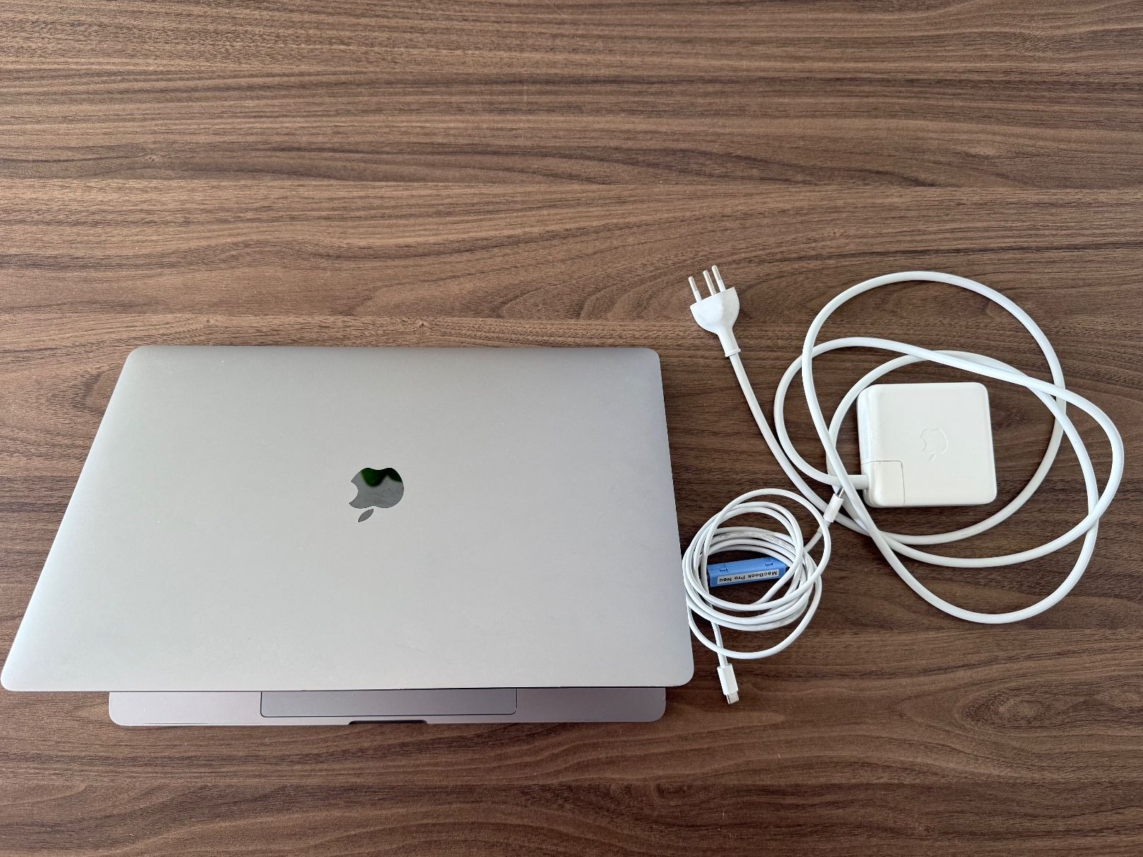 Apple Notebook: MacBook Pro mit Touch Bar Mid 2018 15-Zoll – Usato da Unterengstringen venduto da HeKasa