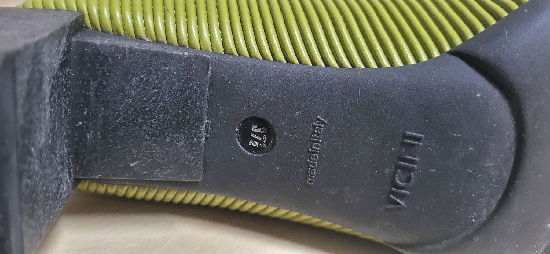 Scarpe da donna: VICINI Stiefeletten, Gr. 37.5, Olivgrün – Usato da Figino venduto da mayam63 3