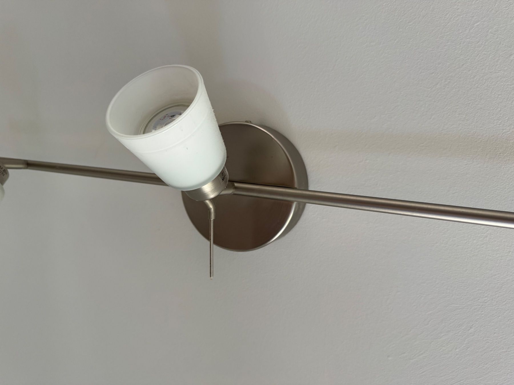 Ikea Lustres & lampes de plafonds: Deckenschiene mit 3 Spots, IKEA – D'occasion à Zürich par Saskia125 2