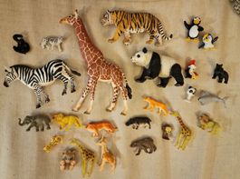 Sammlung mit 26 Tierfiguren, u.a. Schleich