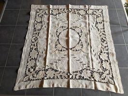 schöne Tisch Decke 135 cm Tuch Laken beige