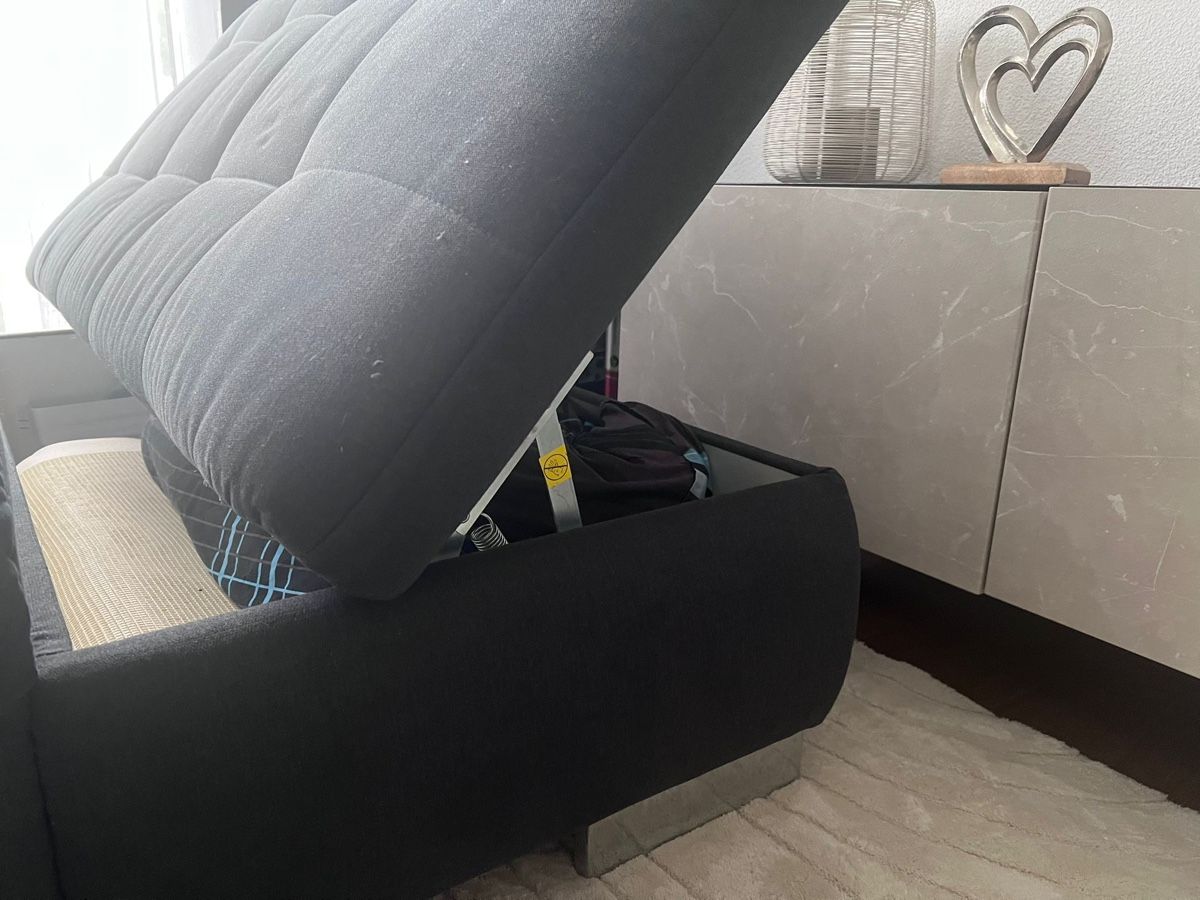 Divani: Grosses Ecksofa, dunkelgrau, 3 Jährig – Usato da Frauenfeld venduto da Sandro_Schuster91 2