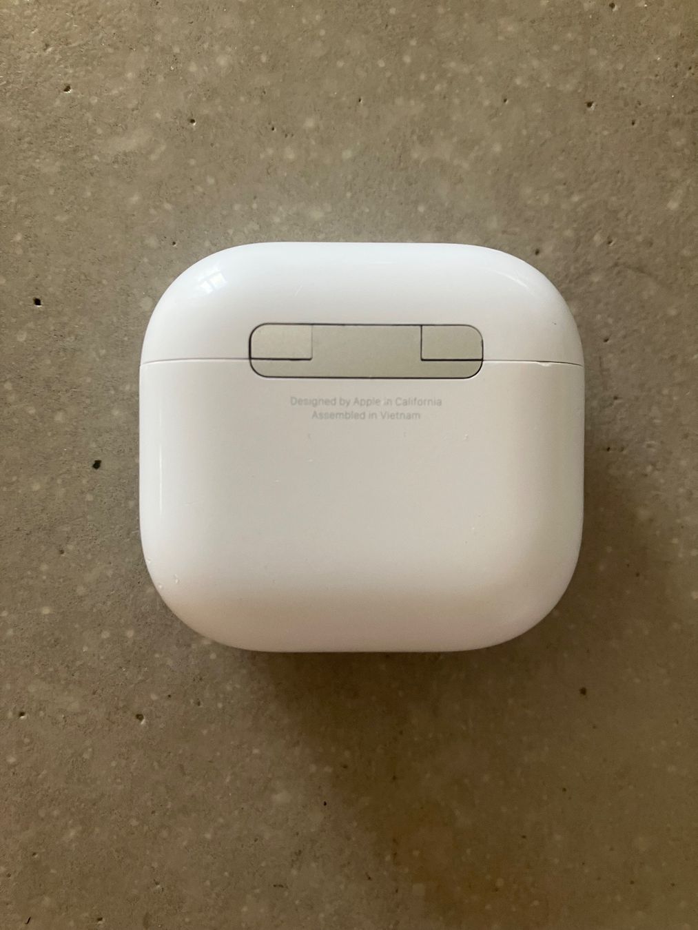 Apple Casques audio: APPLE AIRPODS 4 CASE – D'occasion à Lausanne par mr.v 2