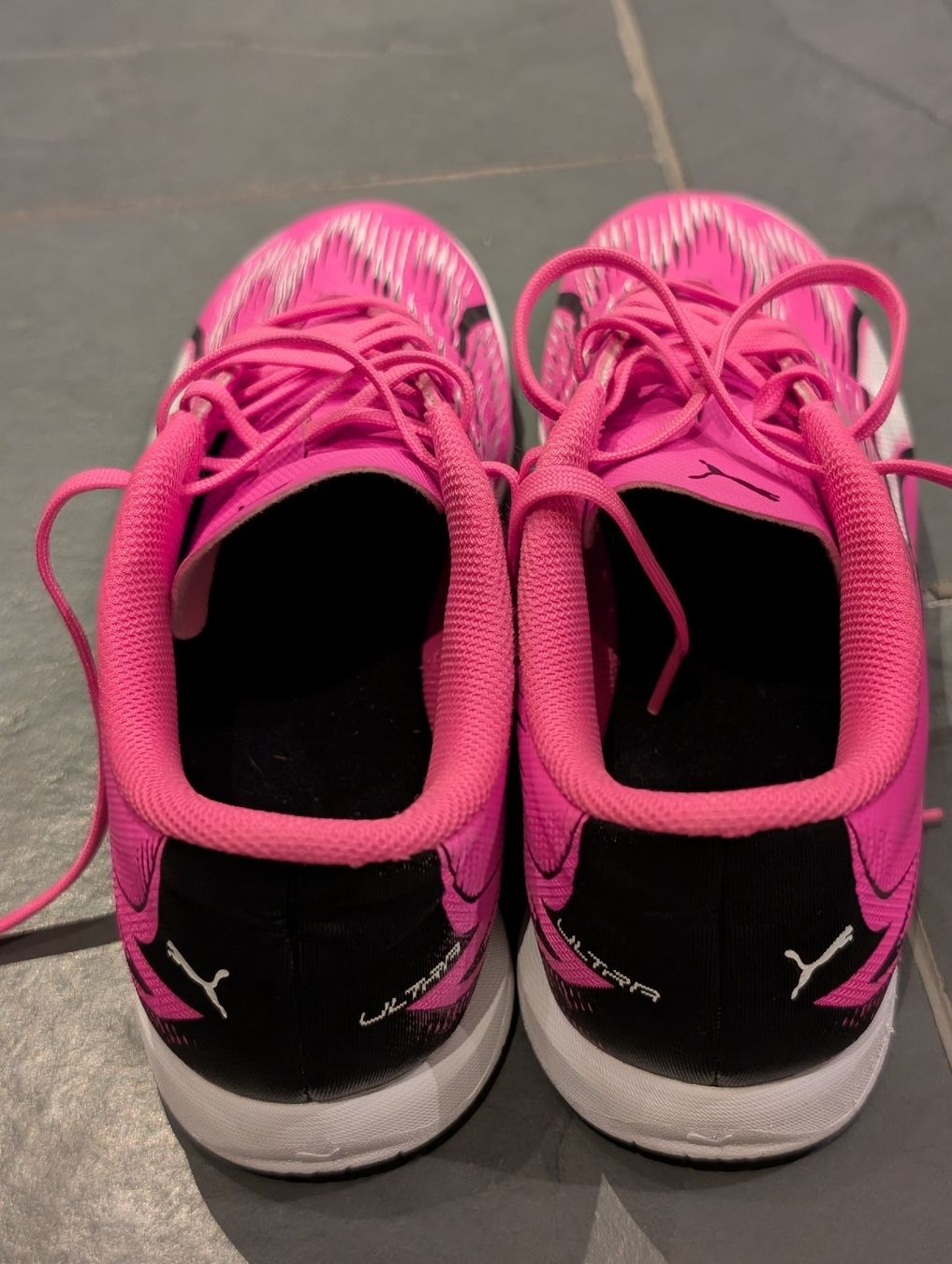 Schuhe für Mädchen: Puma Fussballschuh – Gebraucht aus Stäfa von Viviane77 1