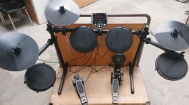 Alesis DM6 – Elektronisches Drumkit mit Soundmodul