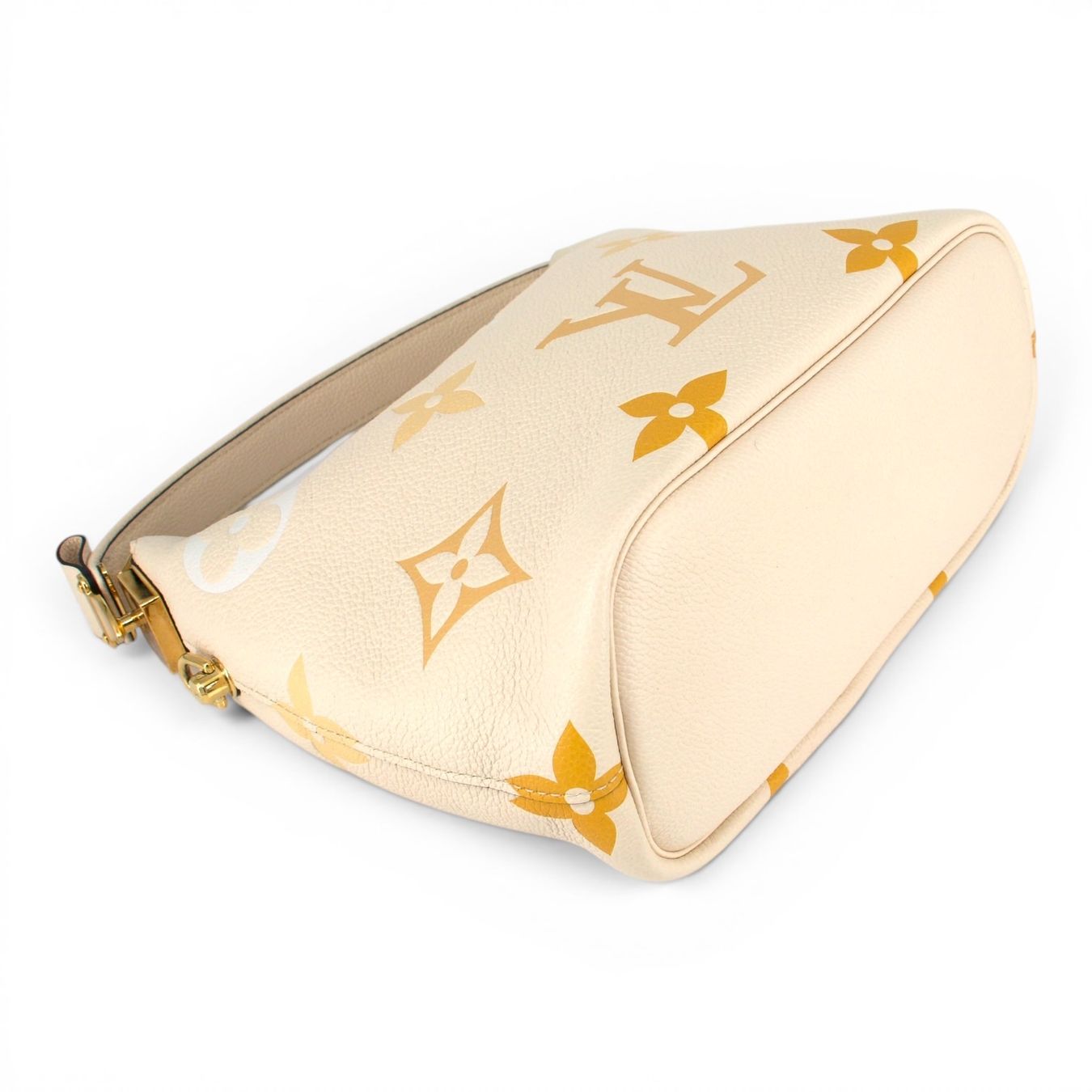 Louis Vuitton Taschen für Damen: Louis Vuitton Marshmallow PM empreinte by the pool – Gebraucht aus Binningen von Designerlabels 9