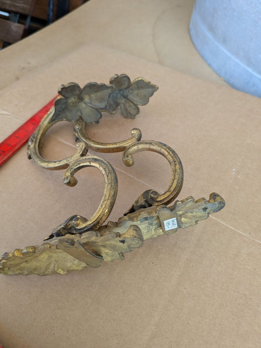 Sculture & Statue: 3 kleine antike Bronze Vorhangstangenhalter oder Raffhalter – Usato da Emmen venduto da Brockofsky 6